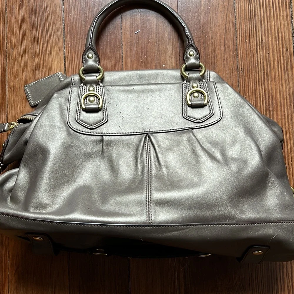 Coach - Picture 3 of 4